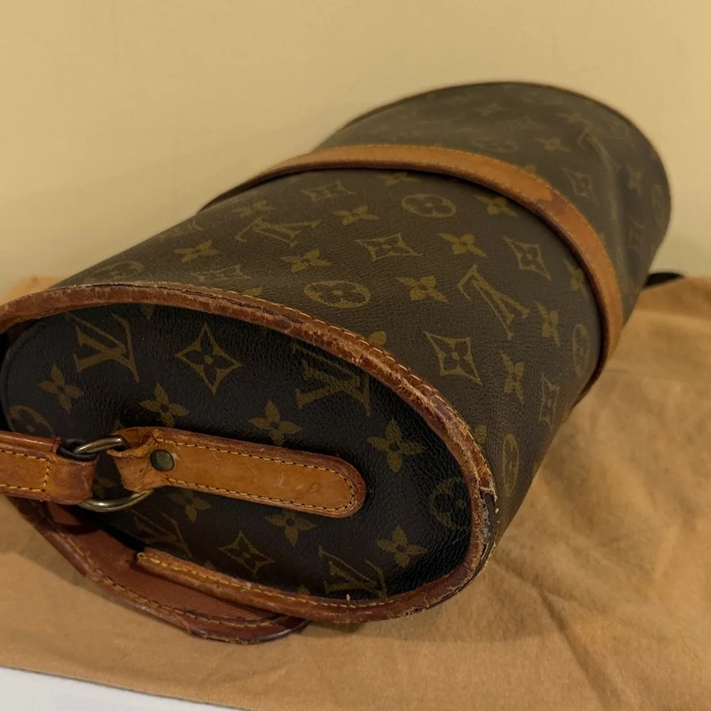 Authentic Louis Vuitton Monogram Marne Louis Vuitton handbag (Model No. M51369)